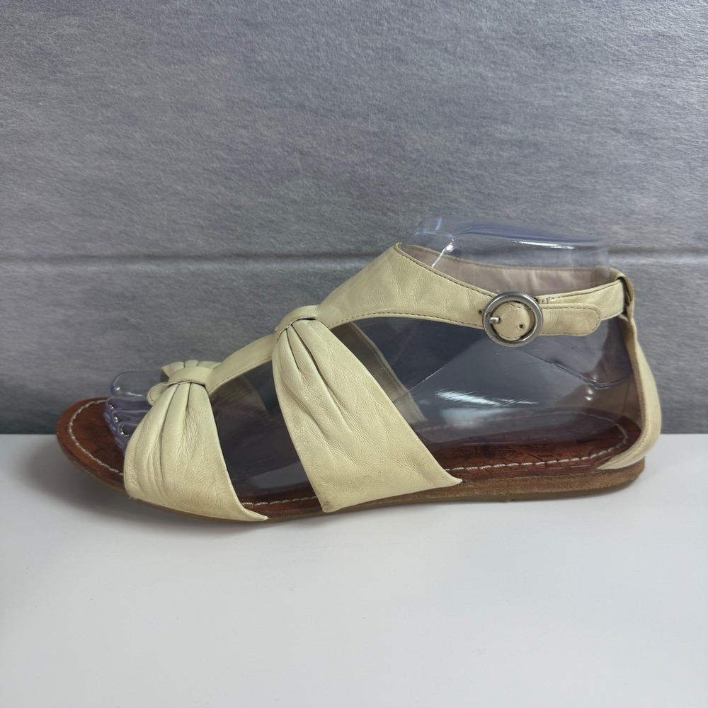 Coach Tracy Ivory Leather Bow Flat Gladiator Sandals Womens Size 7B‎ A8045